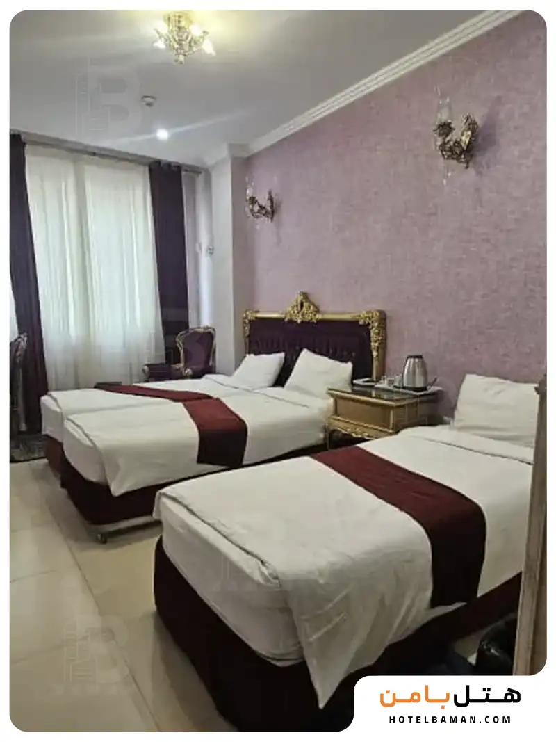 اتاق سه تخته (همراه با صبحانه)